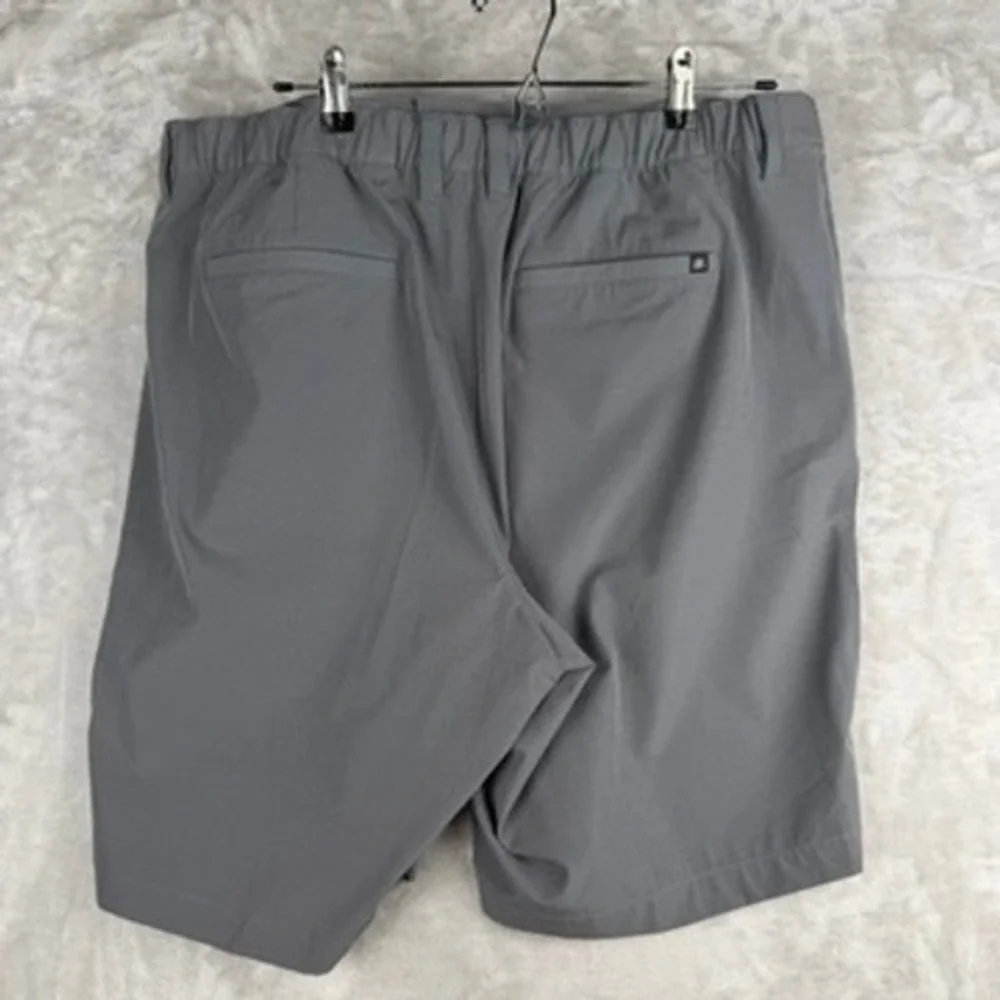 Banana Republic Core Temp Grey Performance Shorts Mens 40 Elastic Back Golf‎